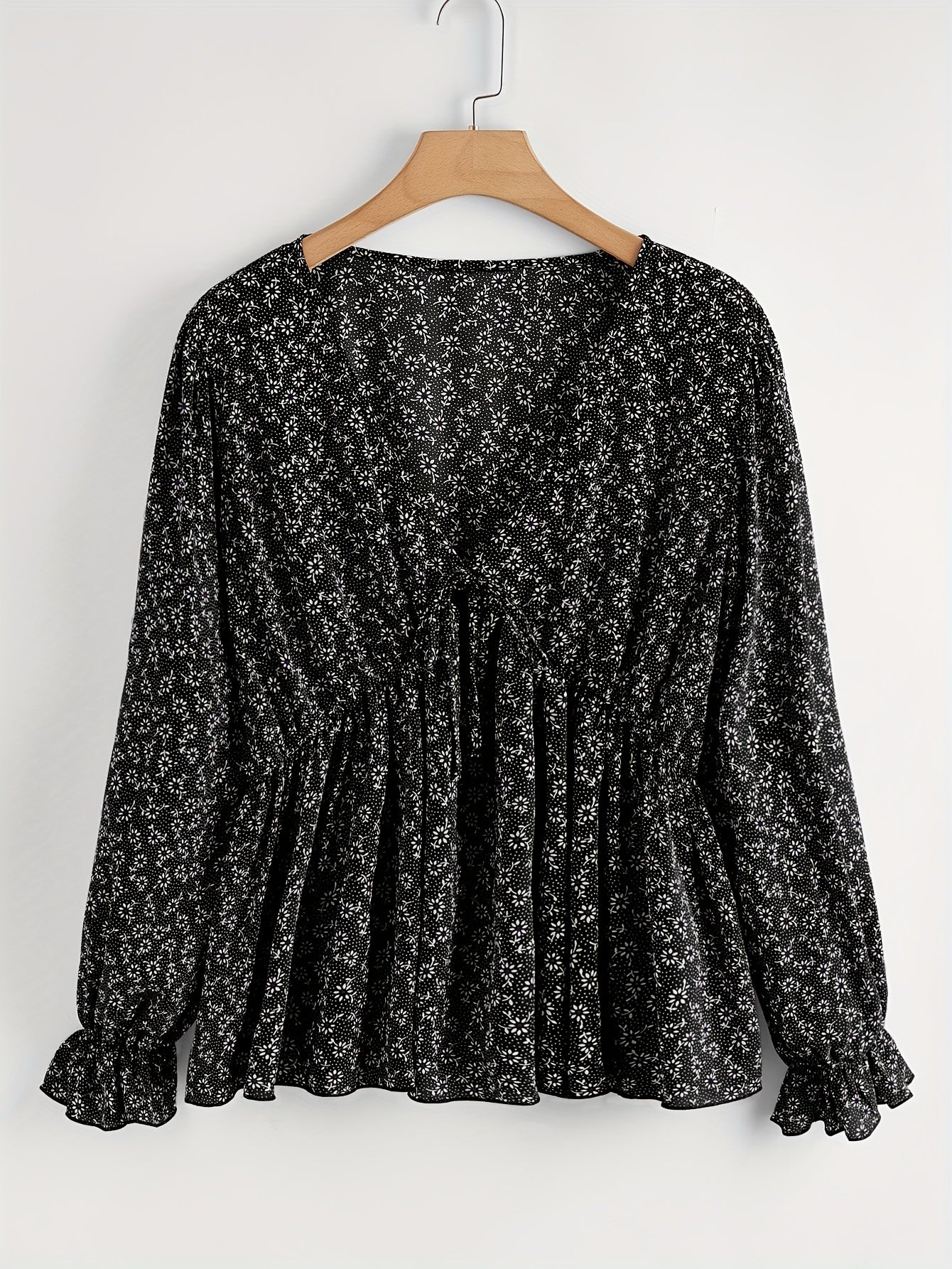  Casual Blouse Ditsy Print Lantern Sleeve V Neck Peplum Top