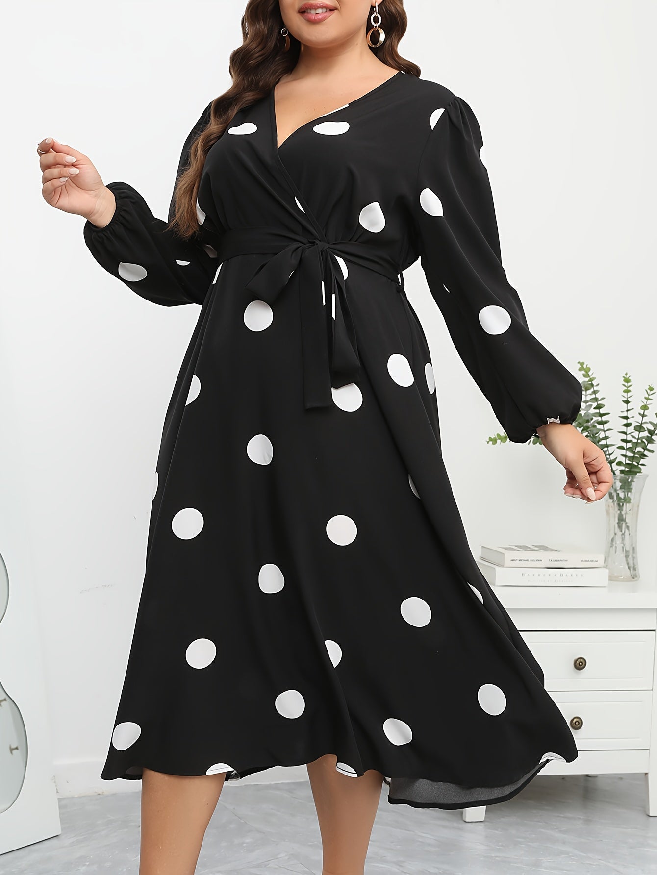  Polka Dot Lantern Sleeve Midi Dress