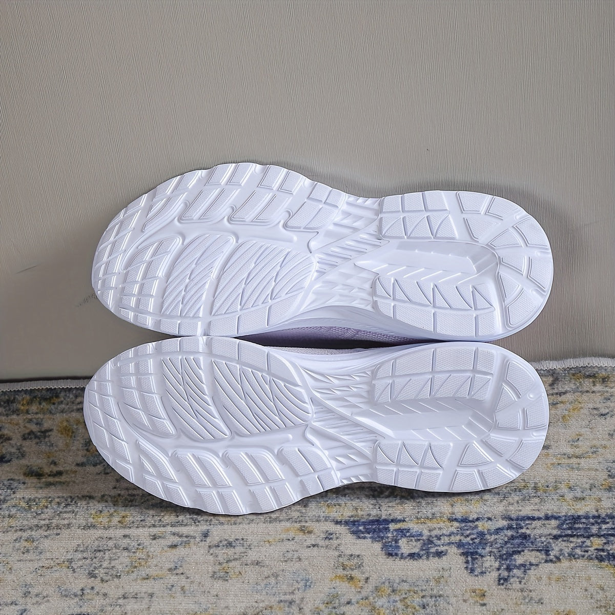 Women's Mesh Breathable Running Shoes Non slip Travel Shoes