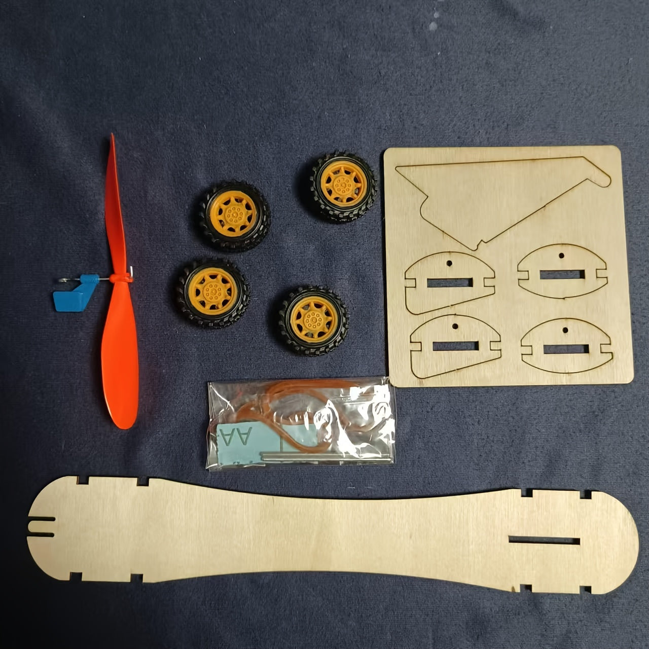 Rubber Band Power Car Kit Boys Fun Physics Toy Gift Yellow Orange Propeller
