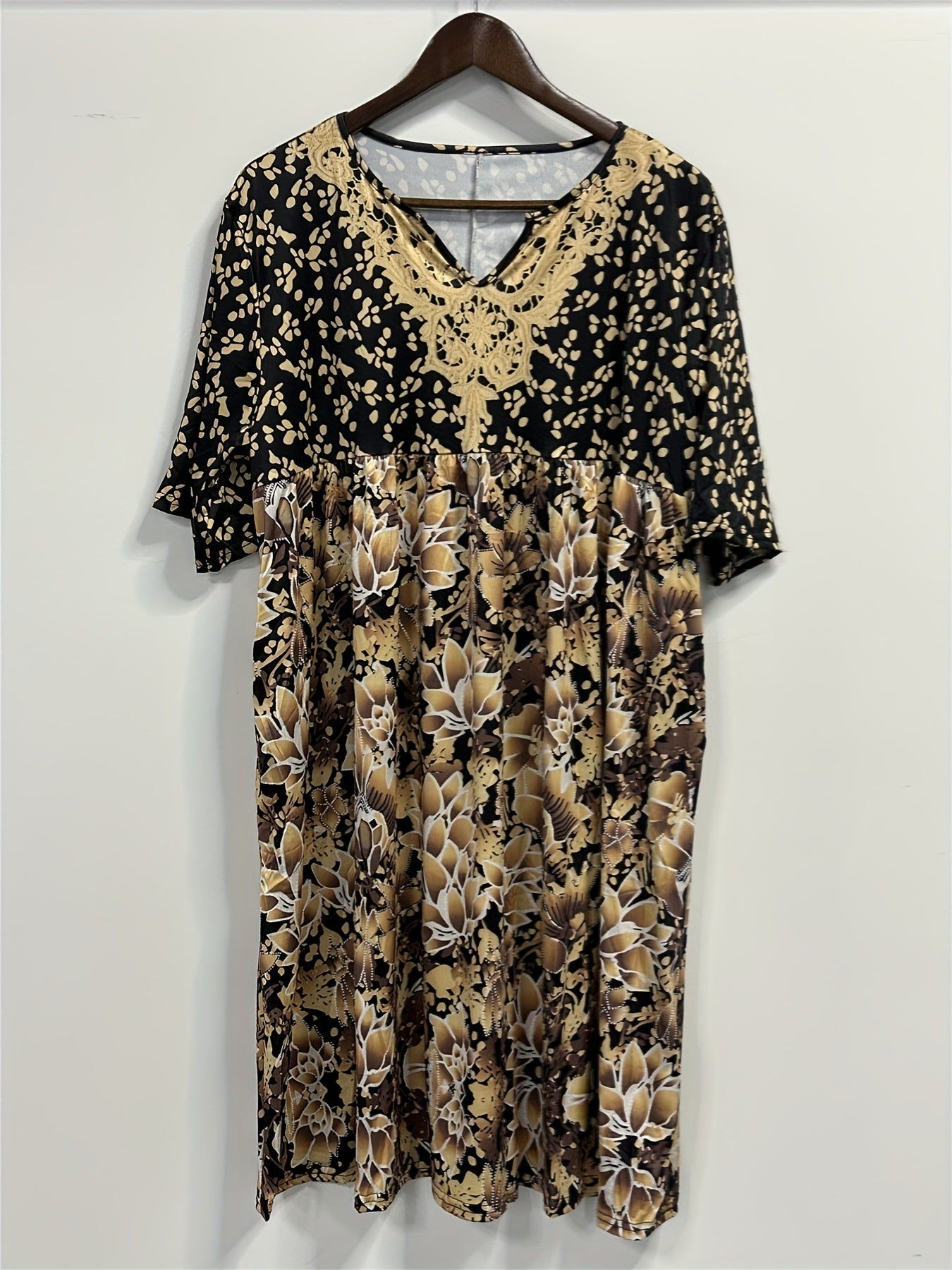  Floral Print Short Sleeve Notched Neck Dress With Pockets