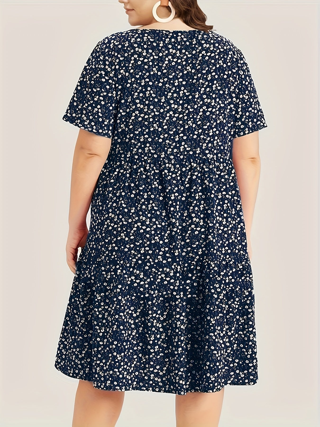  Ditsy Print Short Sleeve Round Neck Dress