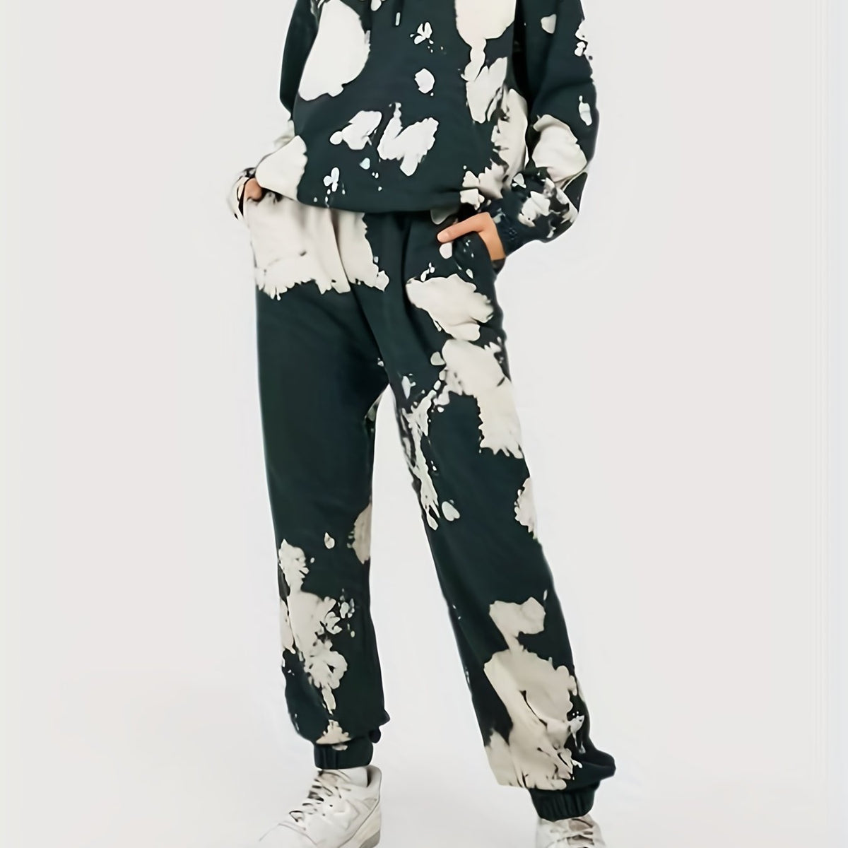  Printed Hooded Sweatshirt & Jogger Set