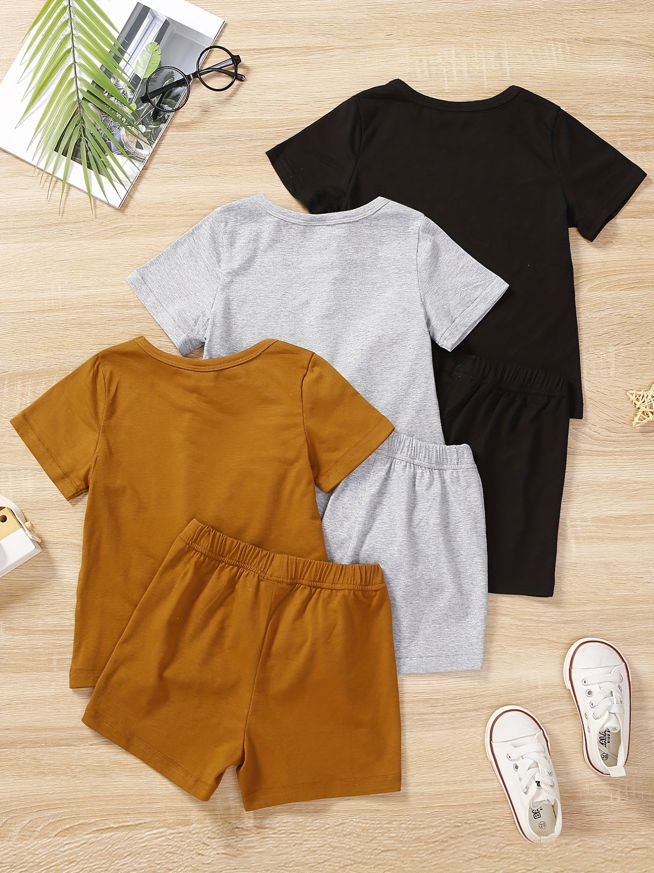 3pcs Boys Casual Letter Graphic Print Short Sleeve T shirt&Shorts Set