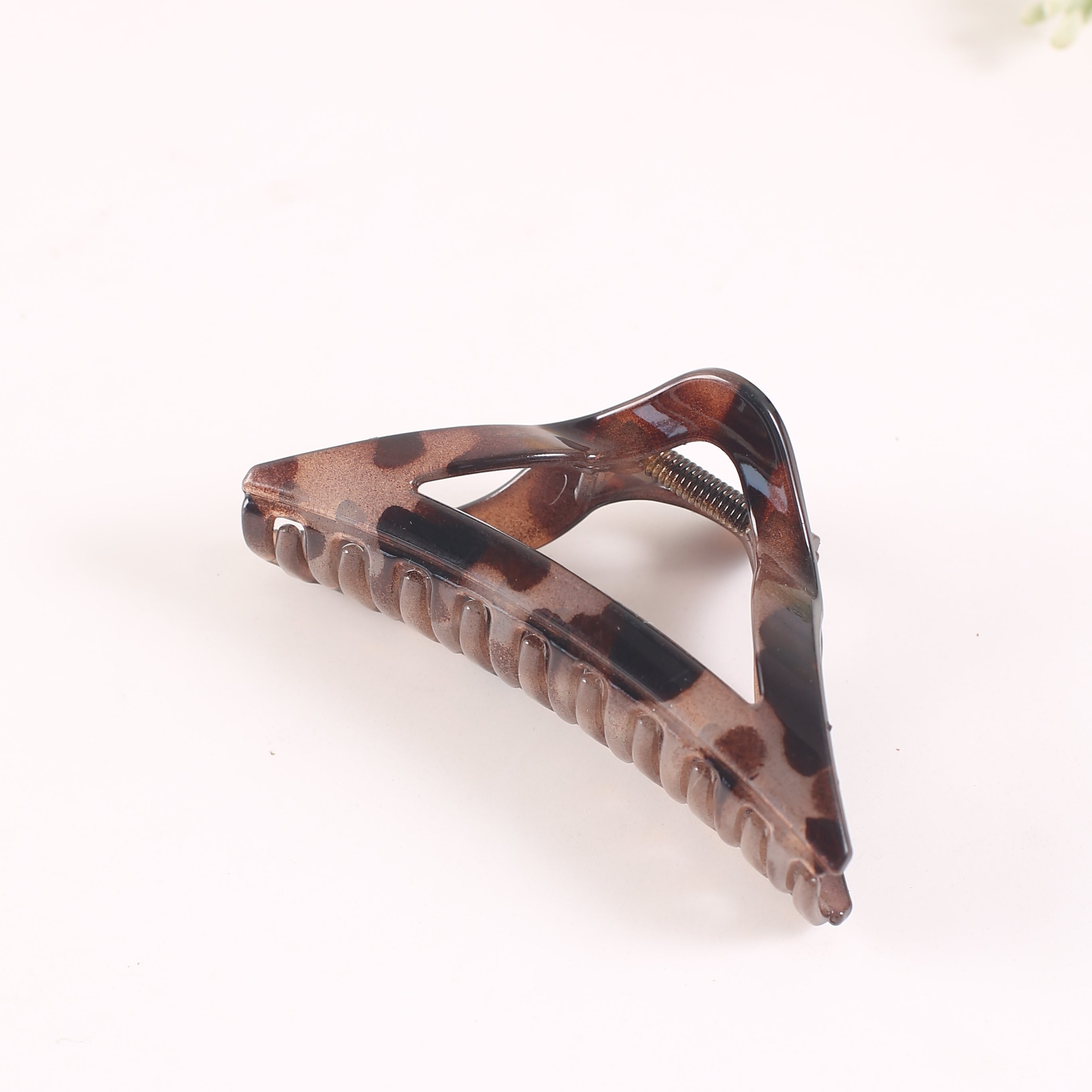 Triangle Vintage Hollow Hair Claw Resin Shark Claw Large Hair Accessories
