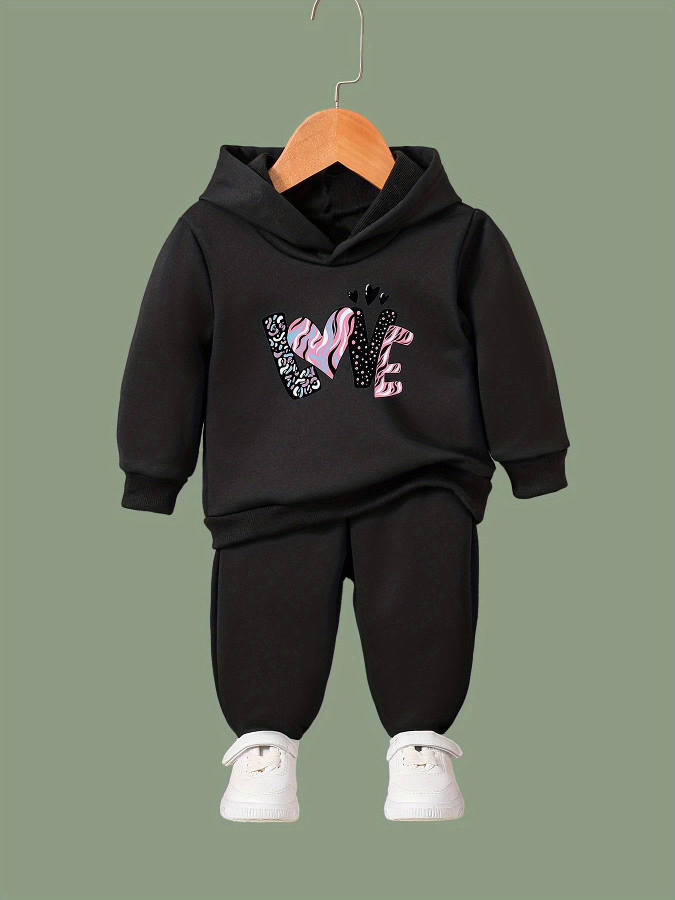 Love Letter Pattern 2pcs Kids Activewear Sets - Comfy Outfits for Sports