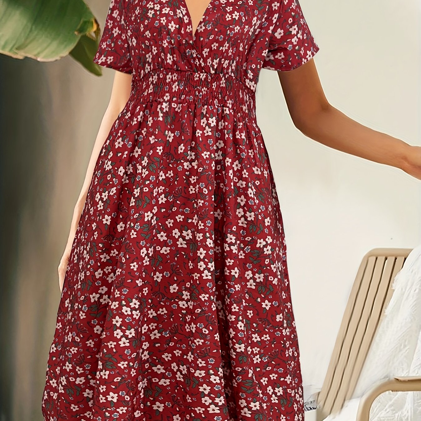  Ditsy Print Short Sleeve Surplice Neck Midi Dress