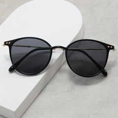 Square Sunglasses Unisex Rivet Decor Anti Glare UV400