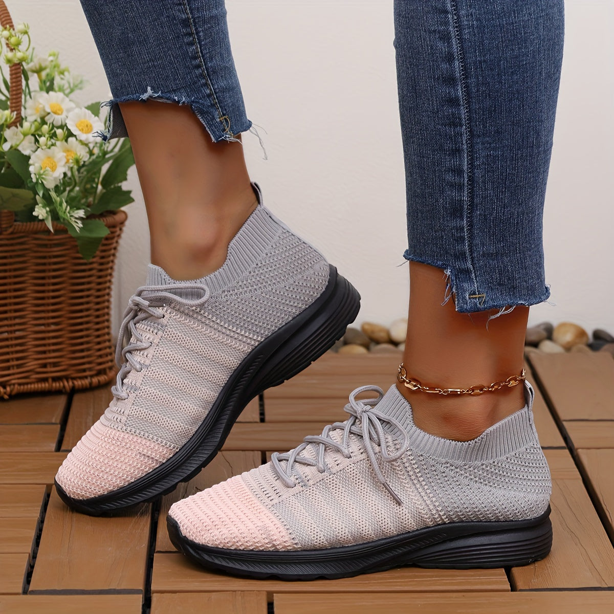 Women's Breathable Mesh Road Running Shoes Lightweight Lace up Soles Non slip