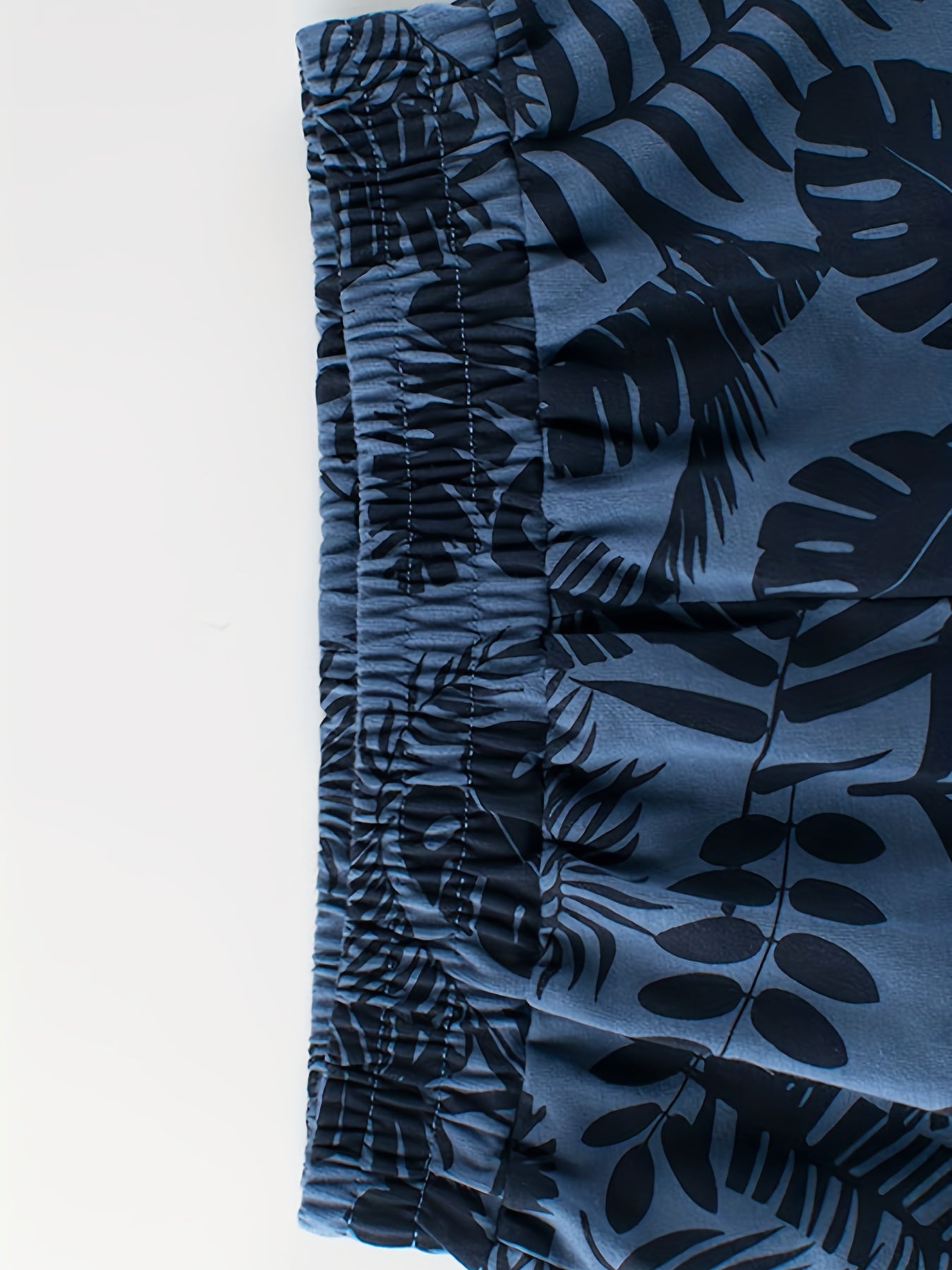 2pcs Tropical Leaf Coconut Tree Print Boys Comfortable Shorts