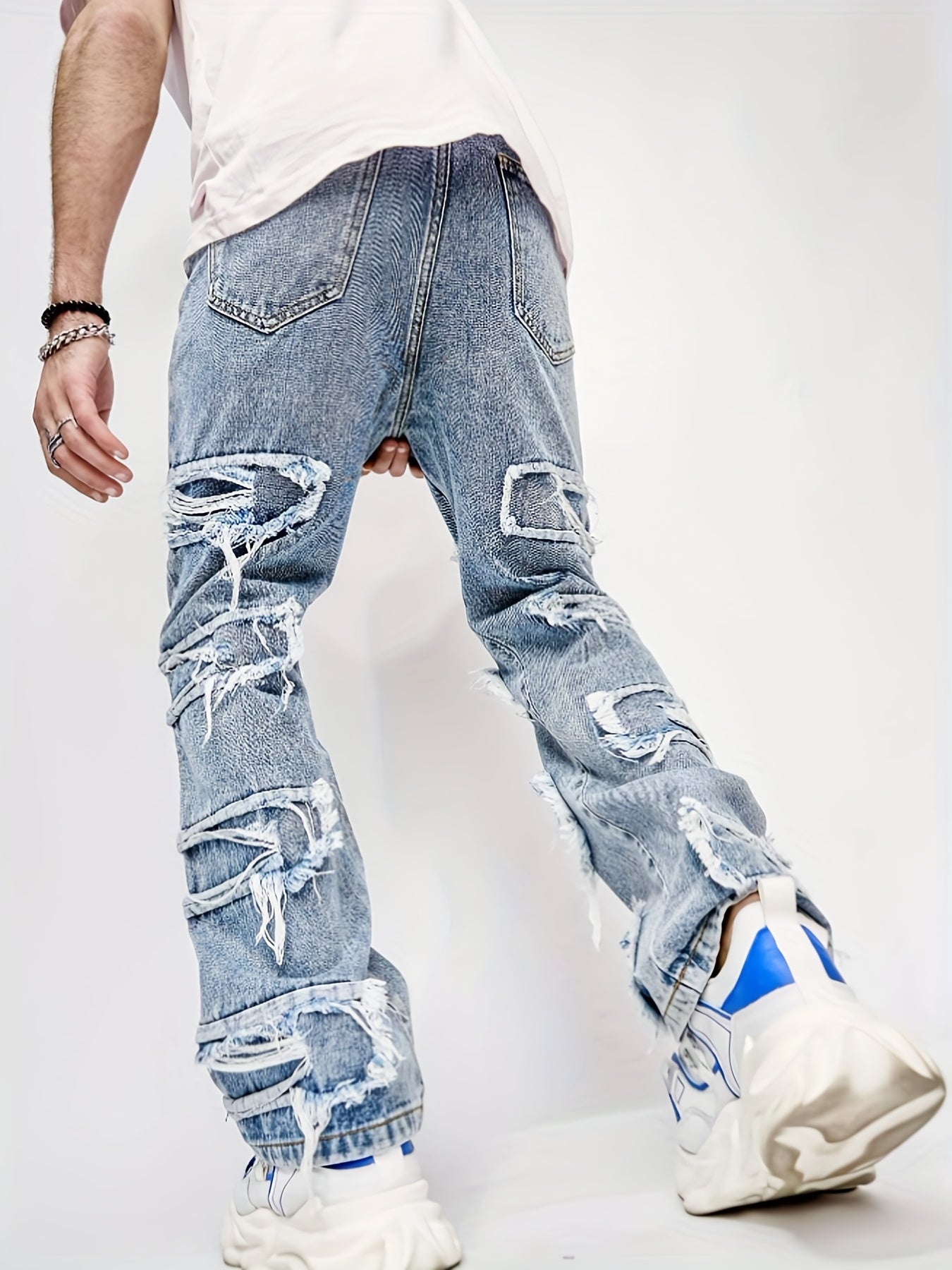 Men Ripped Frayed Straight Leg Jeans