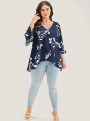  Floral Print Bell Sleeve V Neck Top