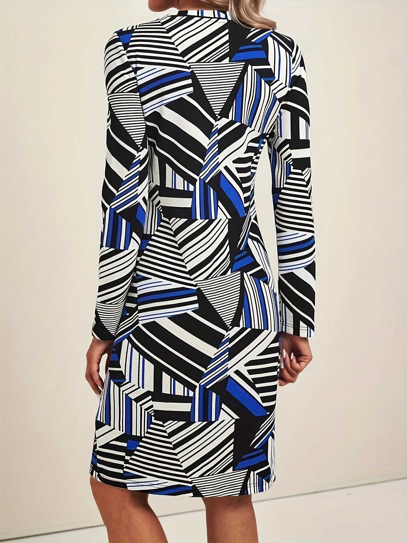  Geometric Print Long Sleeve Tee Dress