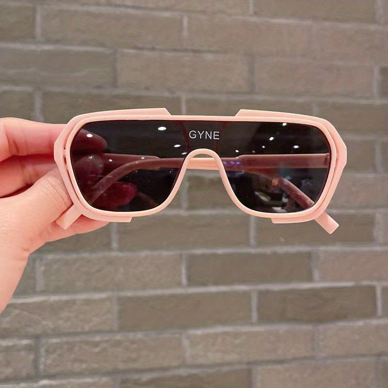 Stylish Large Frame Sunglasses for Sun Protection