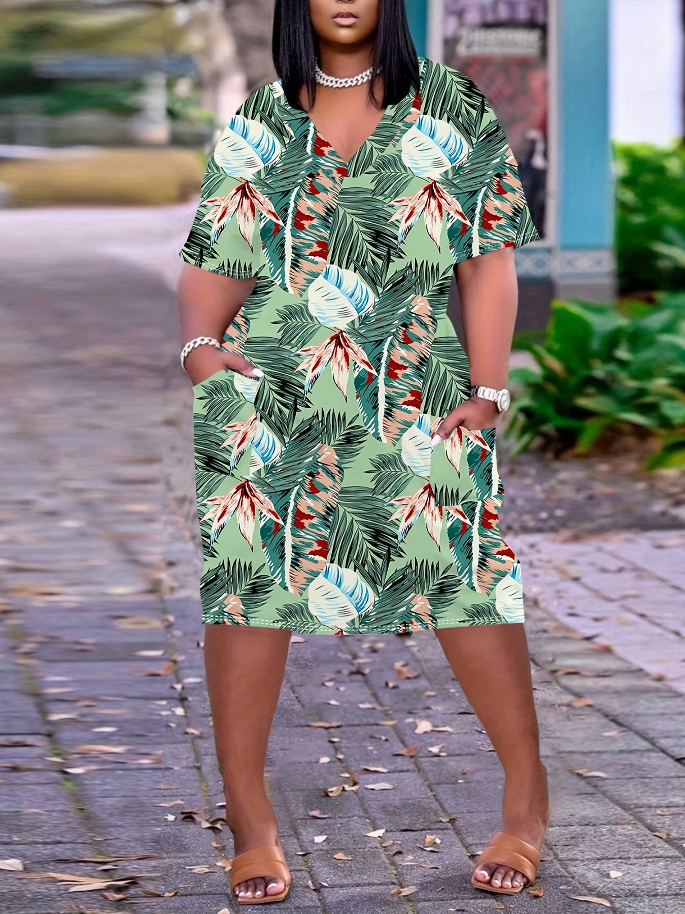 Women's Plus Tropical Print V Neck Dress With Pockets