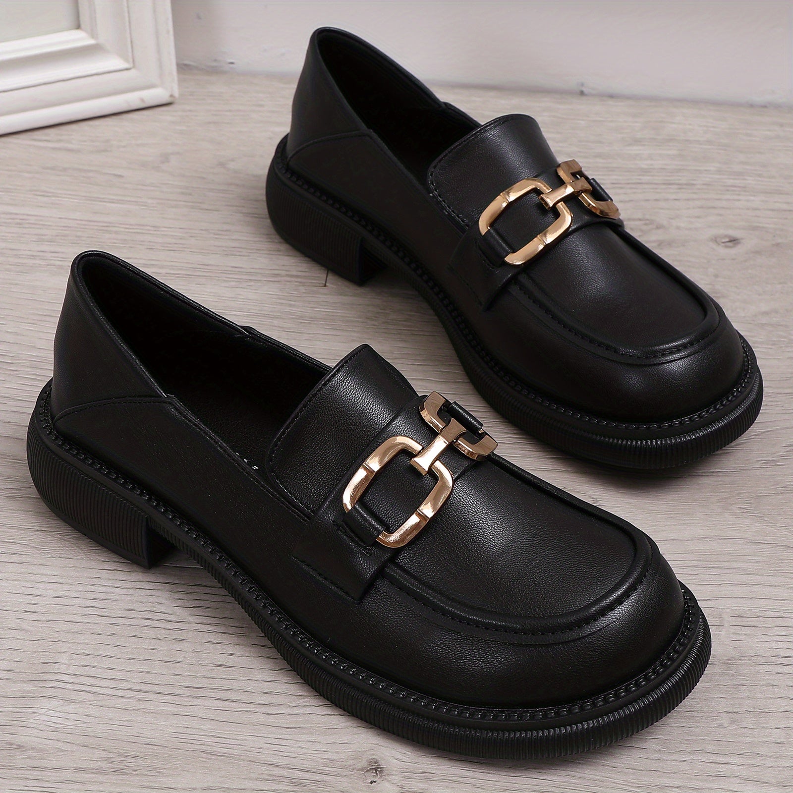 Women's Chain Decor Loafers Slip On Professional Shoes