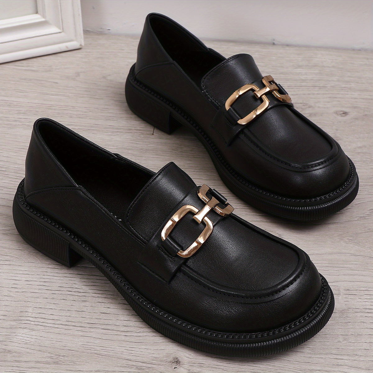 Women's Chain Decor Loafers Slip On Professional Shoes