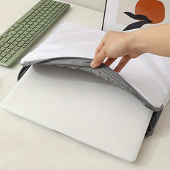 Kitten Pattern Soft Surface Laptop Bag
