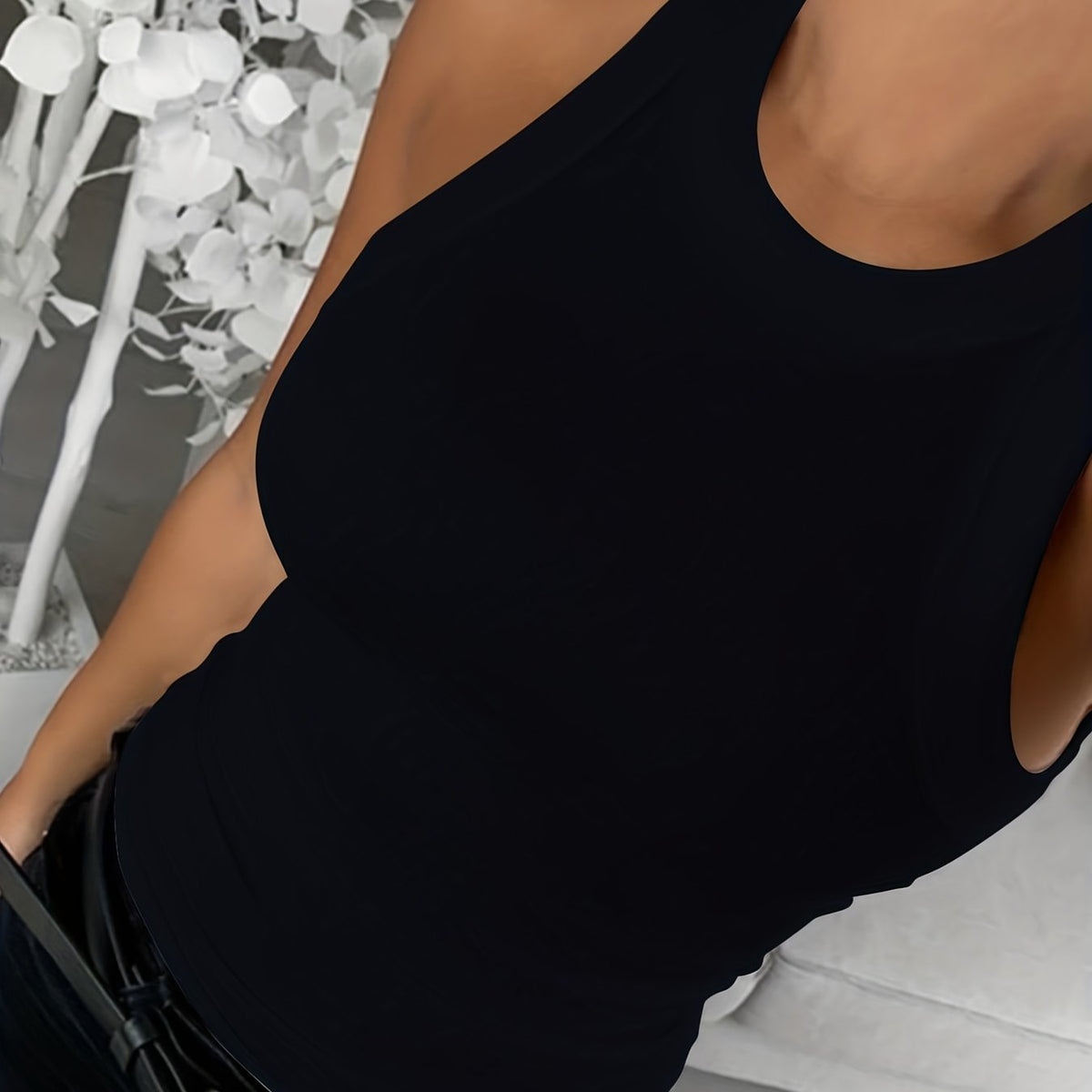  Solid Round Neck Tank Top