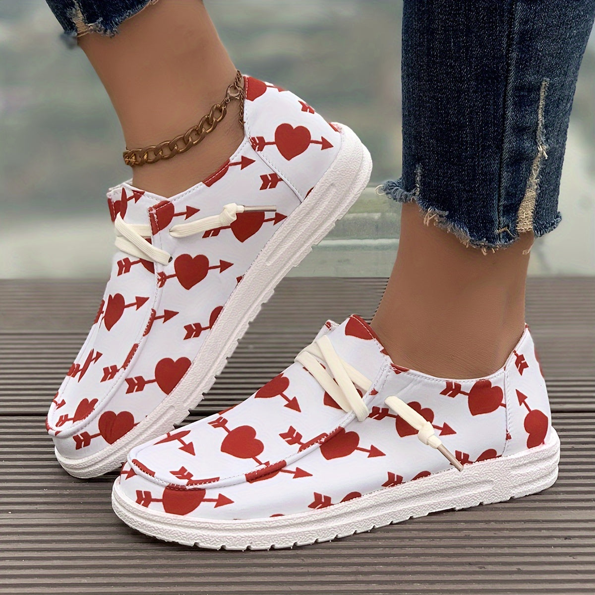 Women's Heart Pattern Skate Shoes