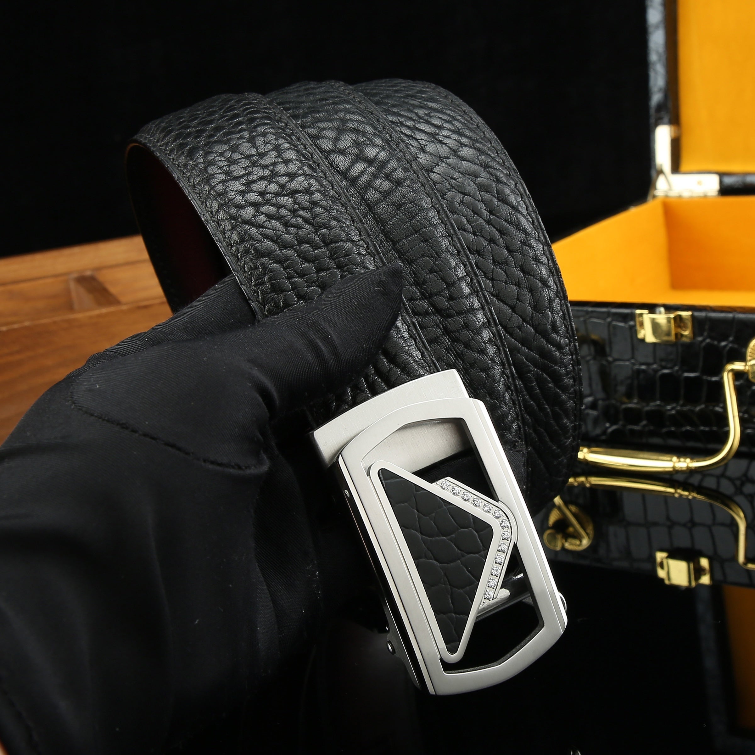 Men's Wild Style Hollow Buckle Belt 304 Stainless Steel Triangle
