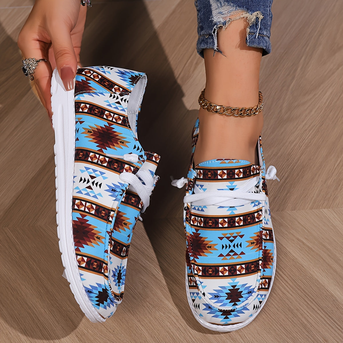 Women's Patchwork Lace Up Skateboard Shoes