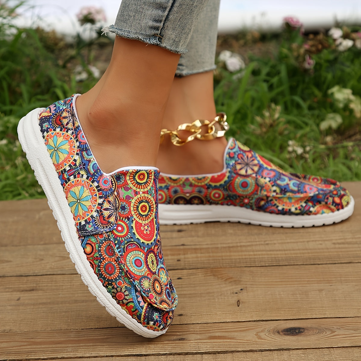 Women's Low Top Canvas Slip On Flat Shoes Lightweight Walking Shoes