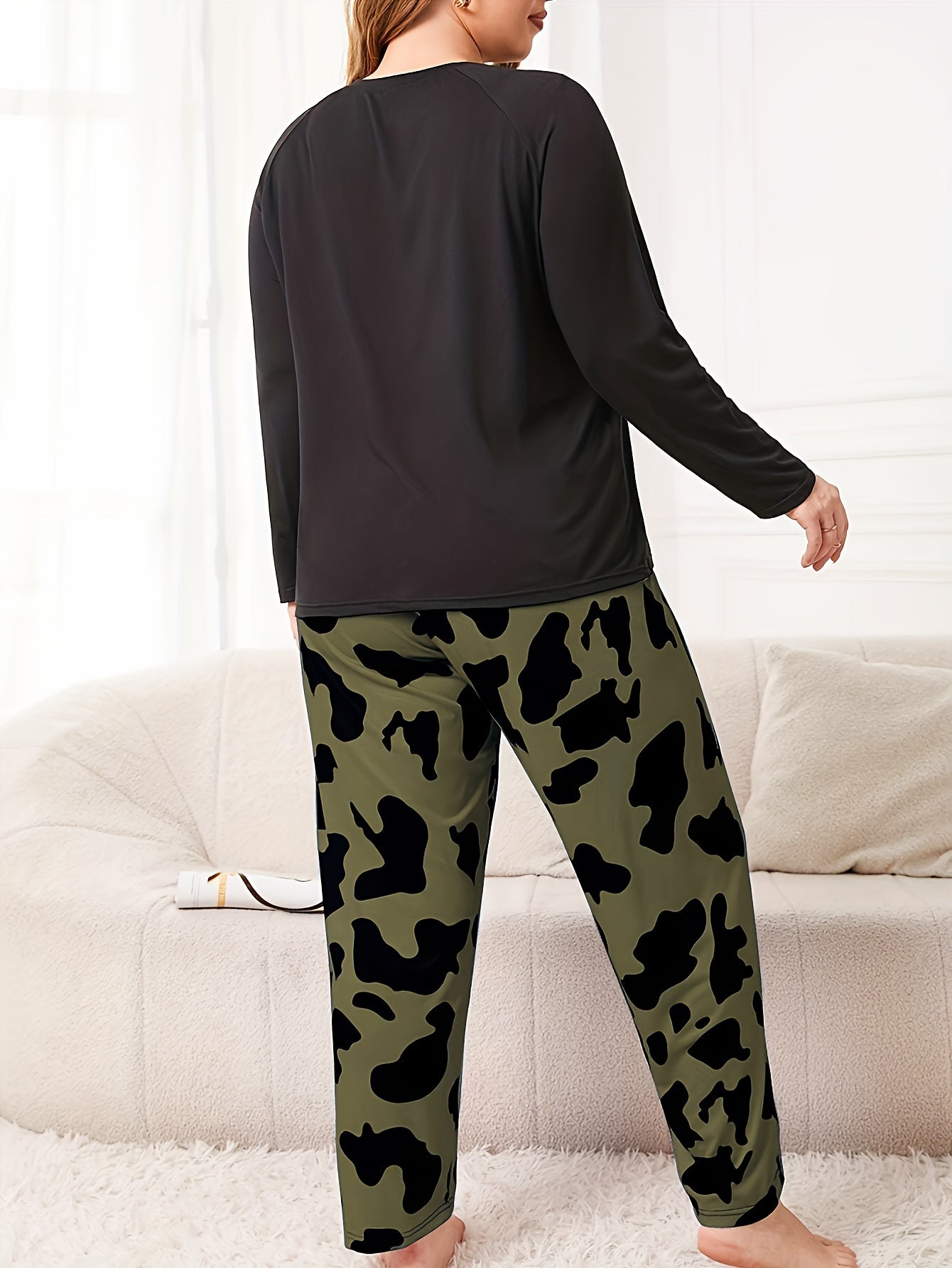  Eyelash & Cow Print Tee & Pants Pajamas Set
