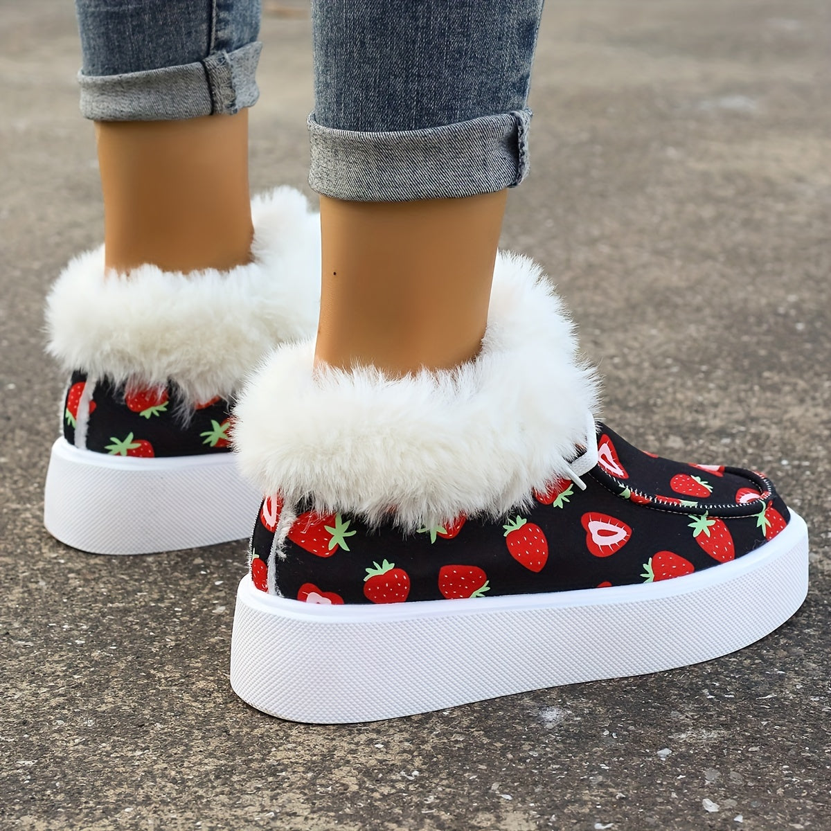 Women's Strawberry Print Warm Sneakers Low Top Sport Shoes