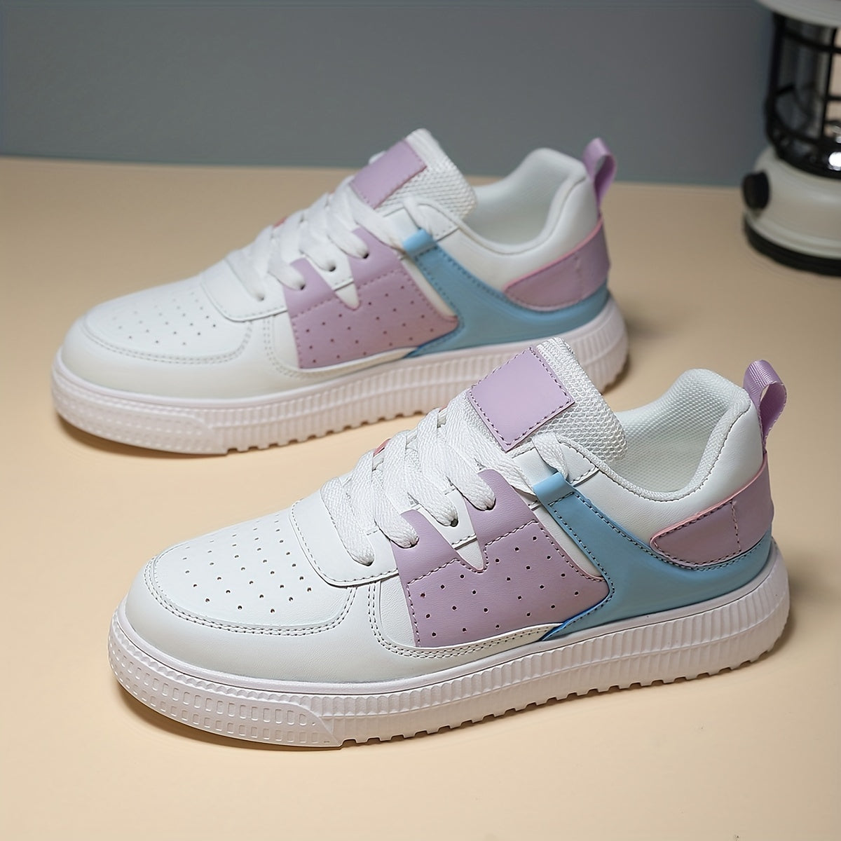 Women's Lightweight Faux Leather Skate Shoes for Outdoor Sports