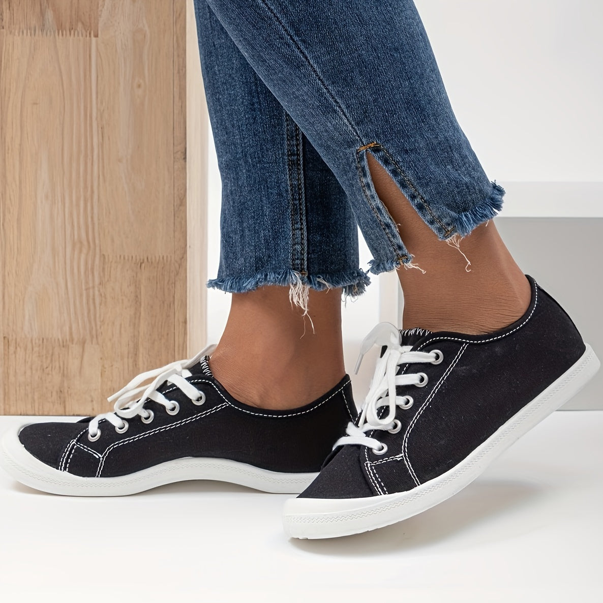 Comfortable Lightweight Casual Shoes for Walking and Running