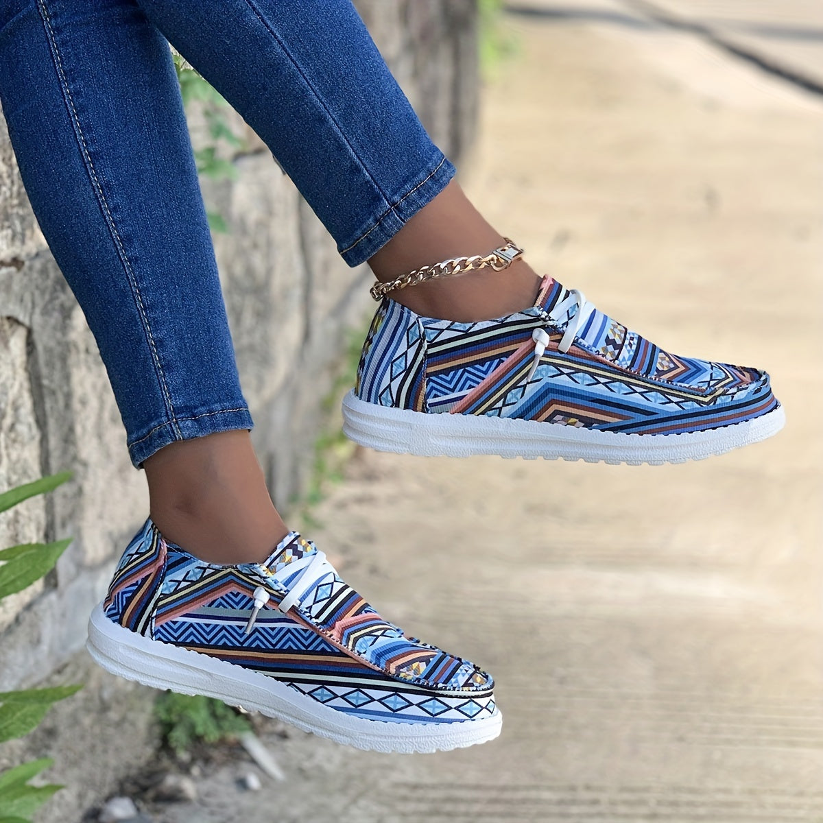 Women's Tribal Style Canvas Shoes Round Toe Lace Up Slip On Shoes