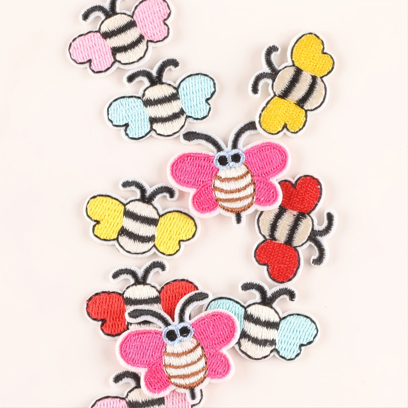 6pcs Multicolor Bee Embroidered Patch Random