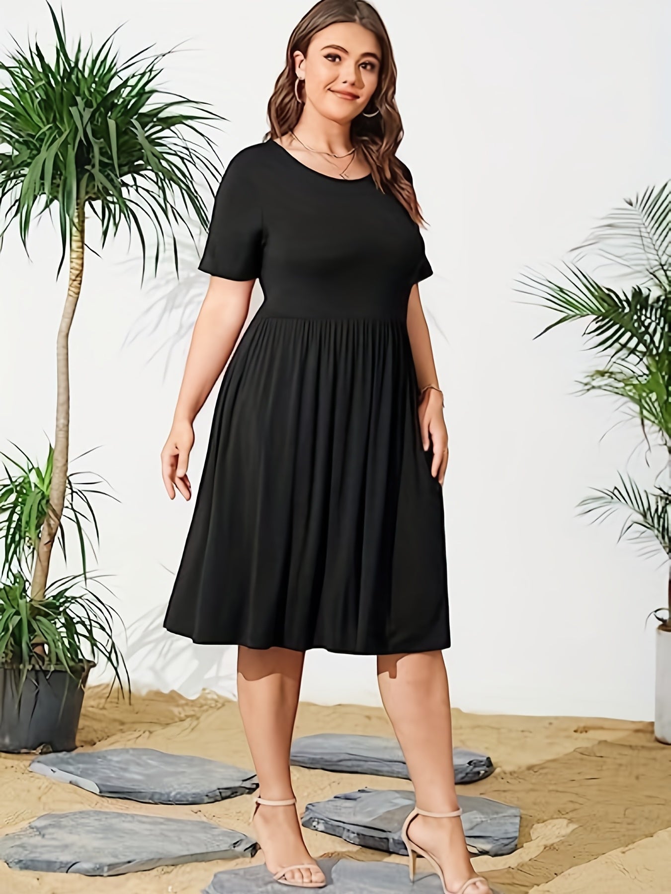  Short Sleeve Stretch Pleated Dress