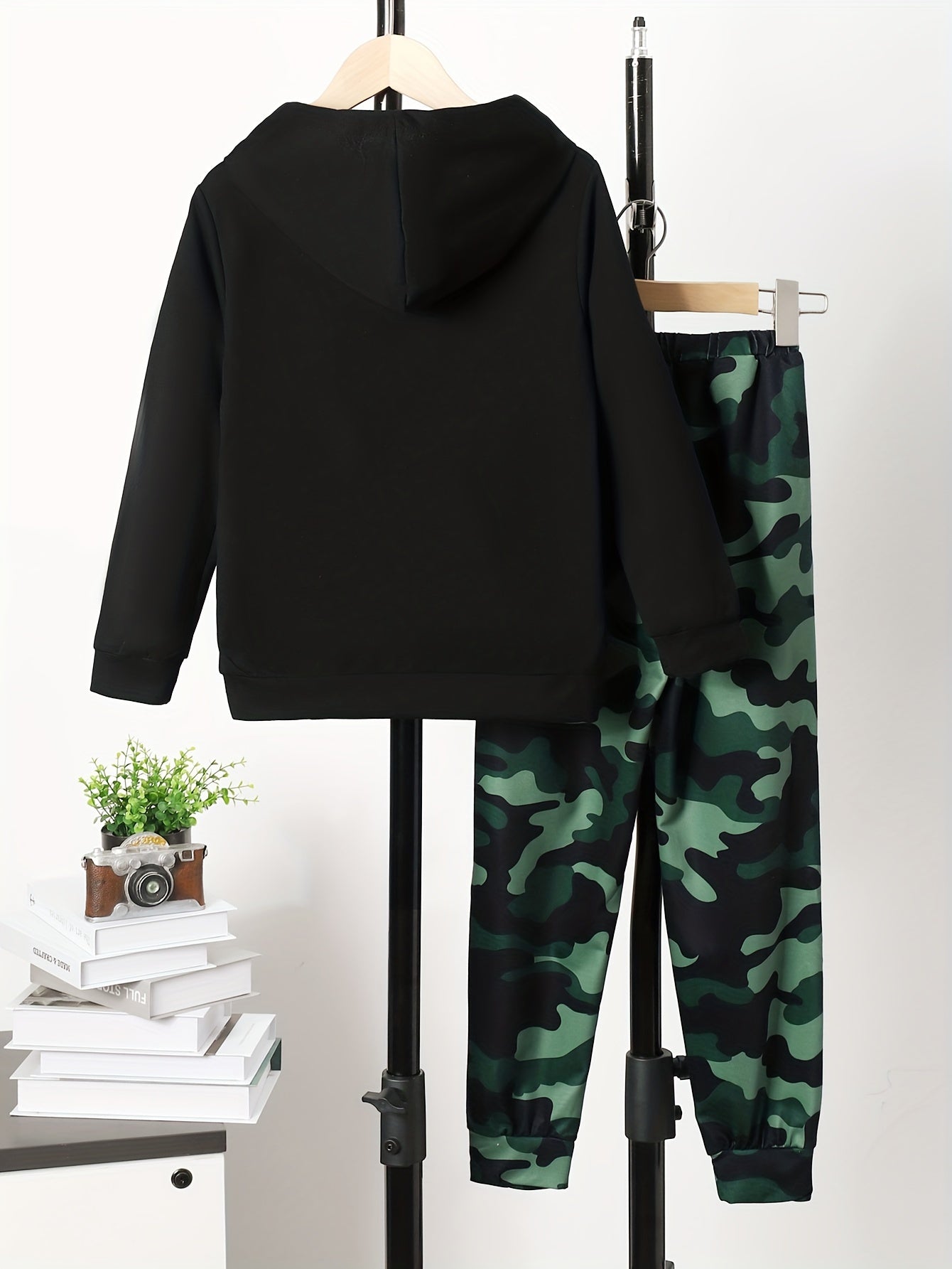 Camouflage Boy's Hoodie & Sweatpants Set Funny Face Print Street Style