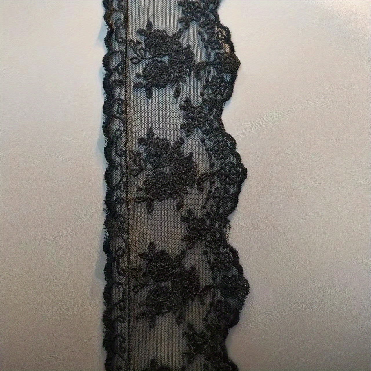Delicate Crown Lace Trim Ribbon for Crafts Sewing - 2 Yards
