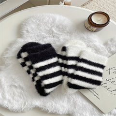 2 Pairs Striped Fuzzy Socks Women's Mid Tube Stockings