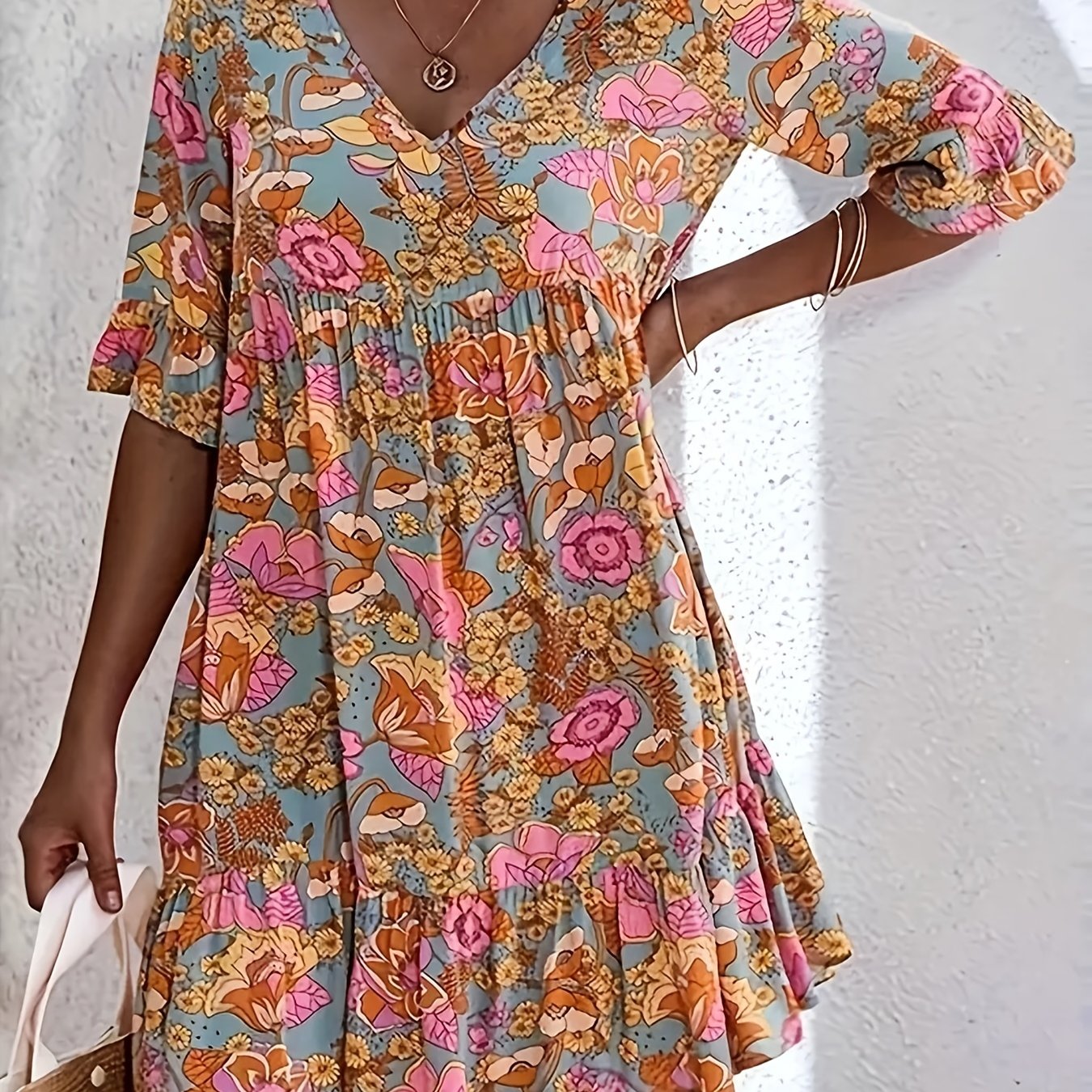  Floral Print V-Neck Mini Smock Dress