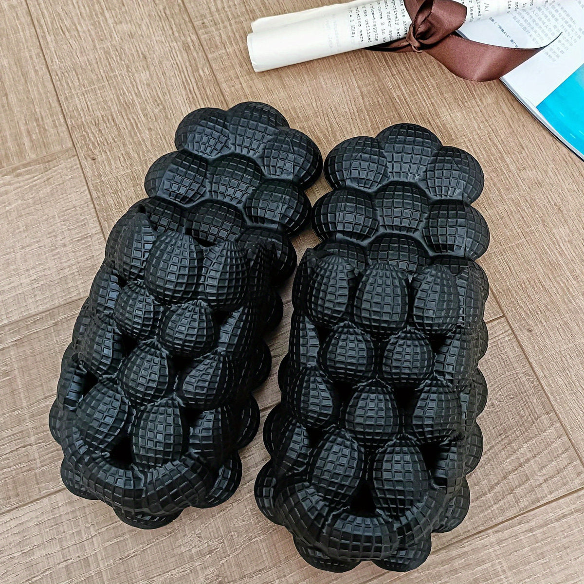 Women's Bubble Clogs Closed Toe Non Slip Massage Shoes
