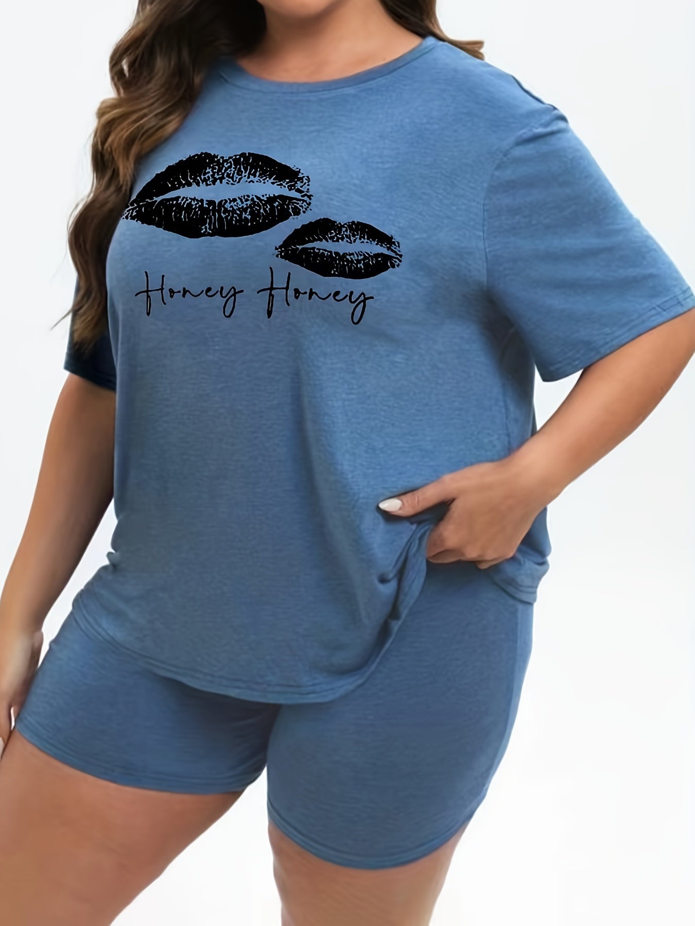  Lips Print Tee & Biker Shorts Pajama Set