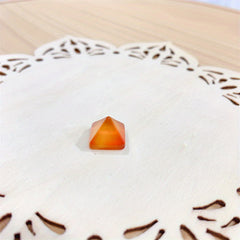 14mm Crystal Pyramid Carving Healing Stones Colorful Reiki Handicraft
