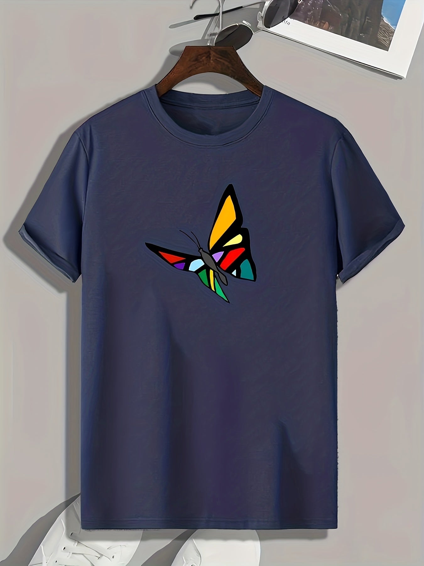 Butterfly Print Men's Graphic T-shirt for Summer
