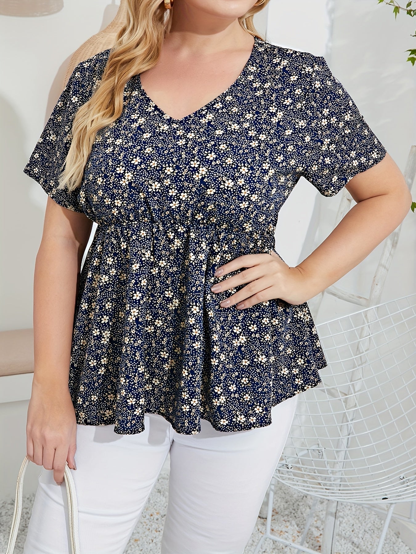  Ditsy Floral Print V Neck Peplum Top