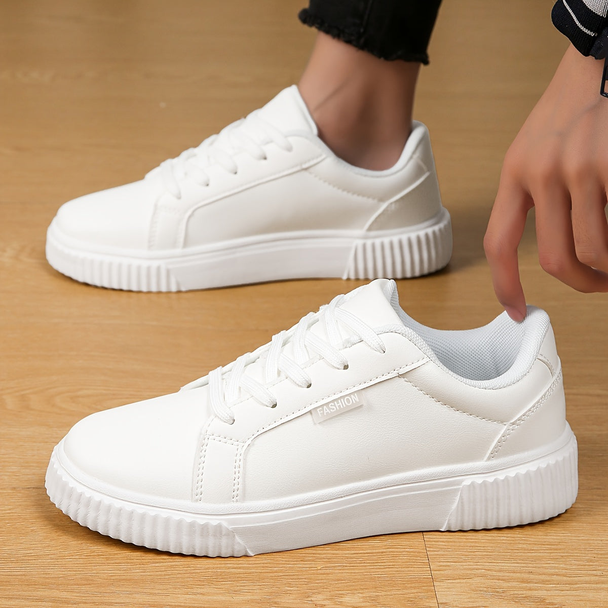 Versatile Slip-resistant Sports Sneakers for Outdoor Activities