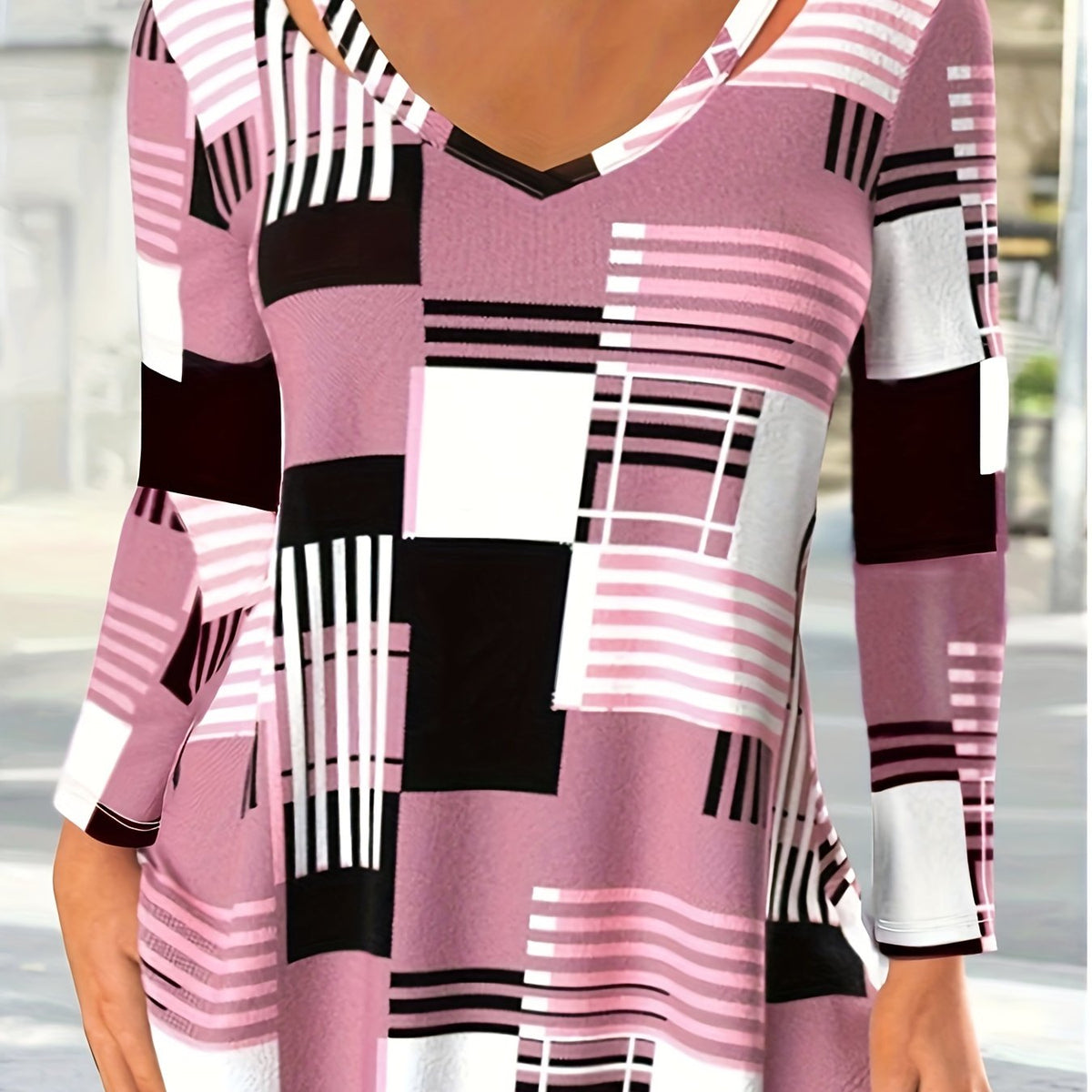  Colorblock Geo Print Long Sleeve V Neck Tunic Top