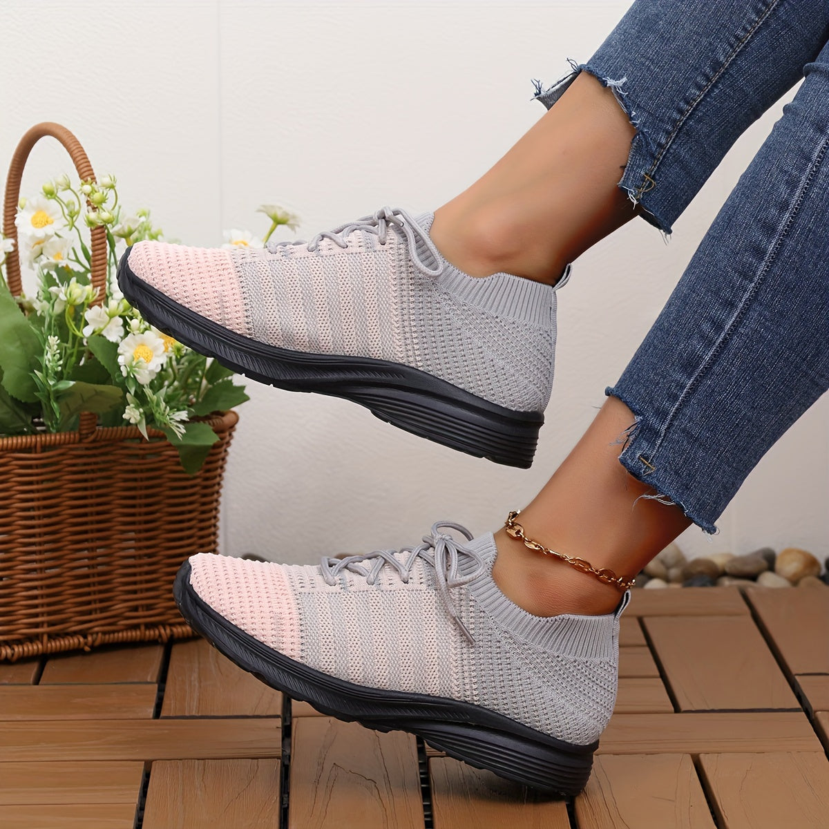 Women's Breathable Mesh Road Running Shoes Lightweight Lace up Soles Non slip