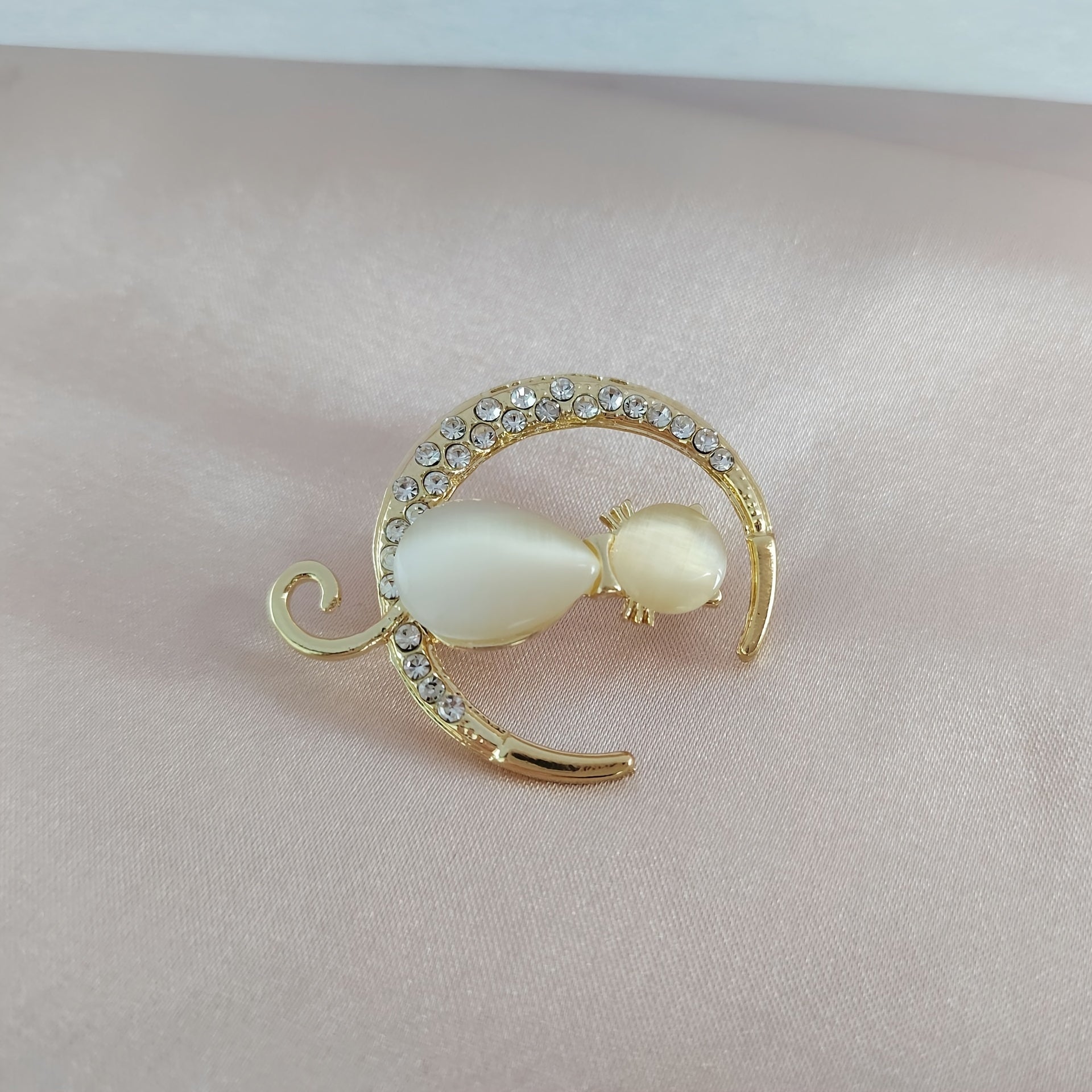 Cat Brooches Crystal Moon Stone Animal Pin