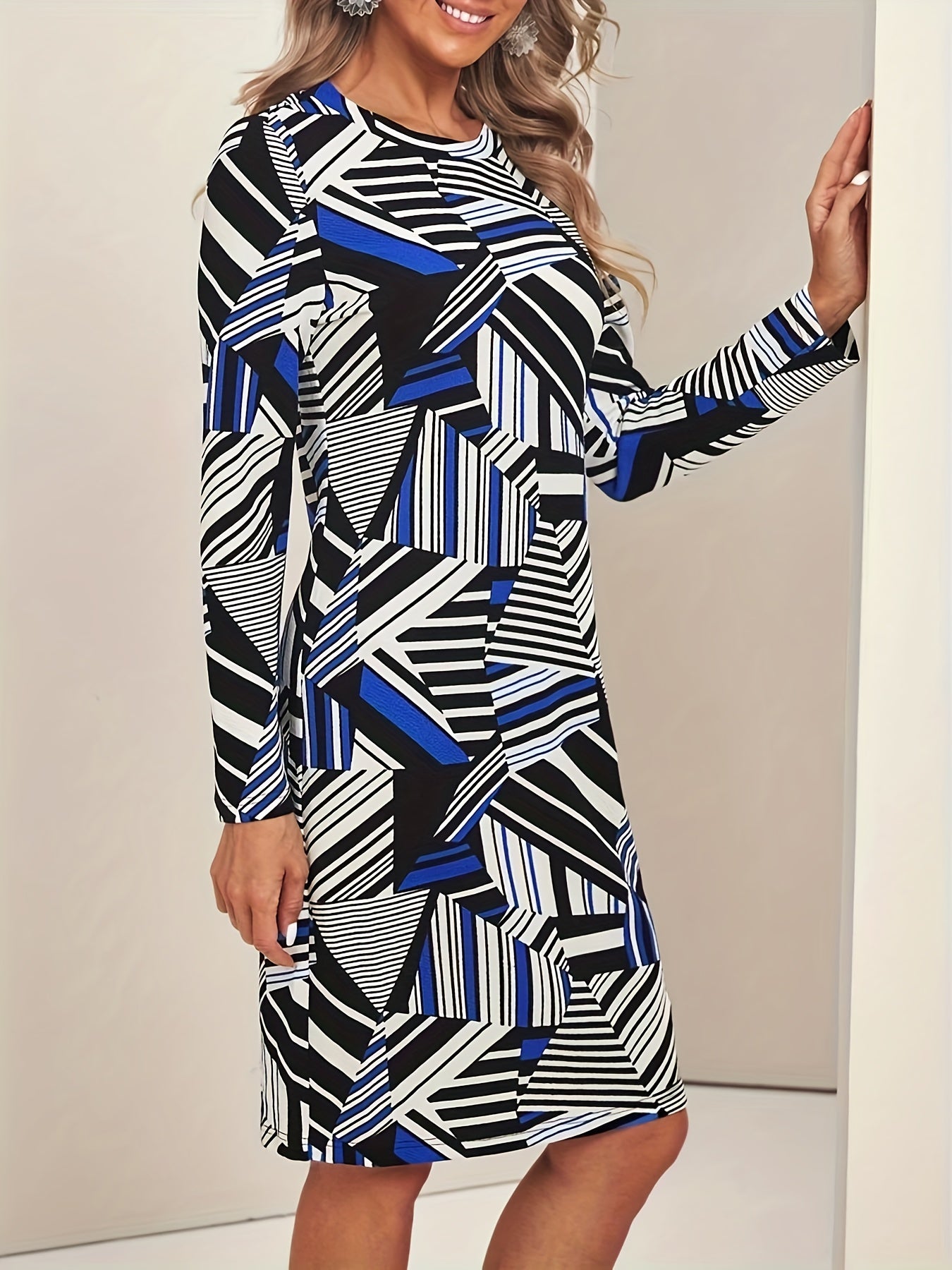  Geometric Print Long Sleeve Tee Dress