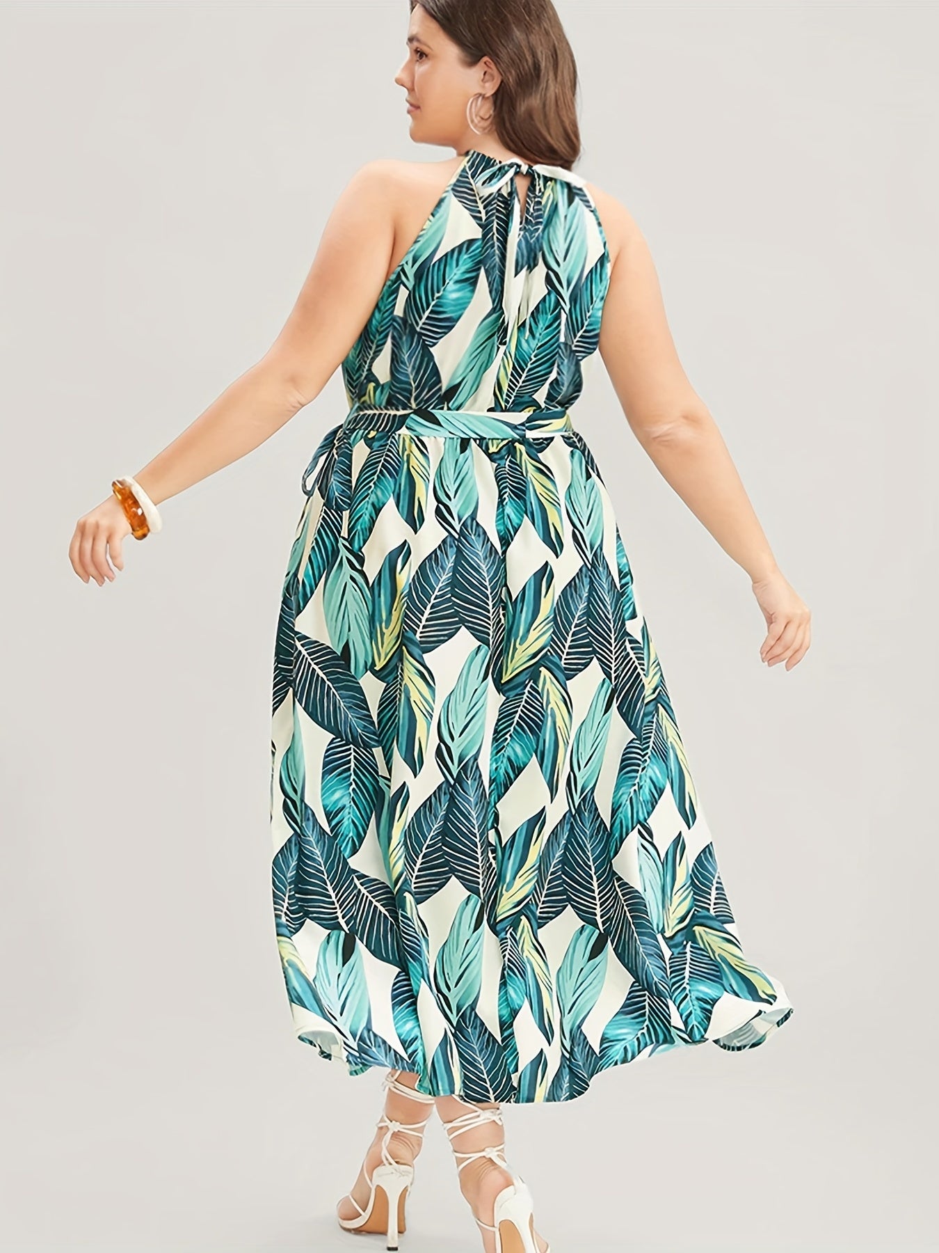  Tropical Print Halter Neck Maxi Dress With Pockets