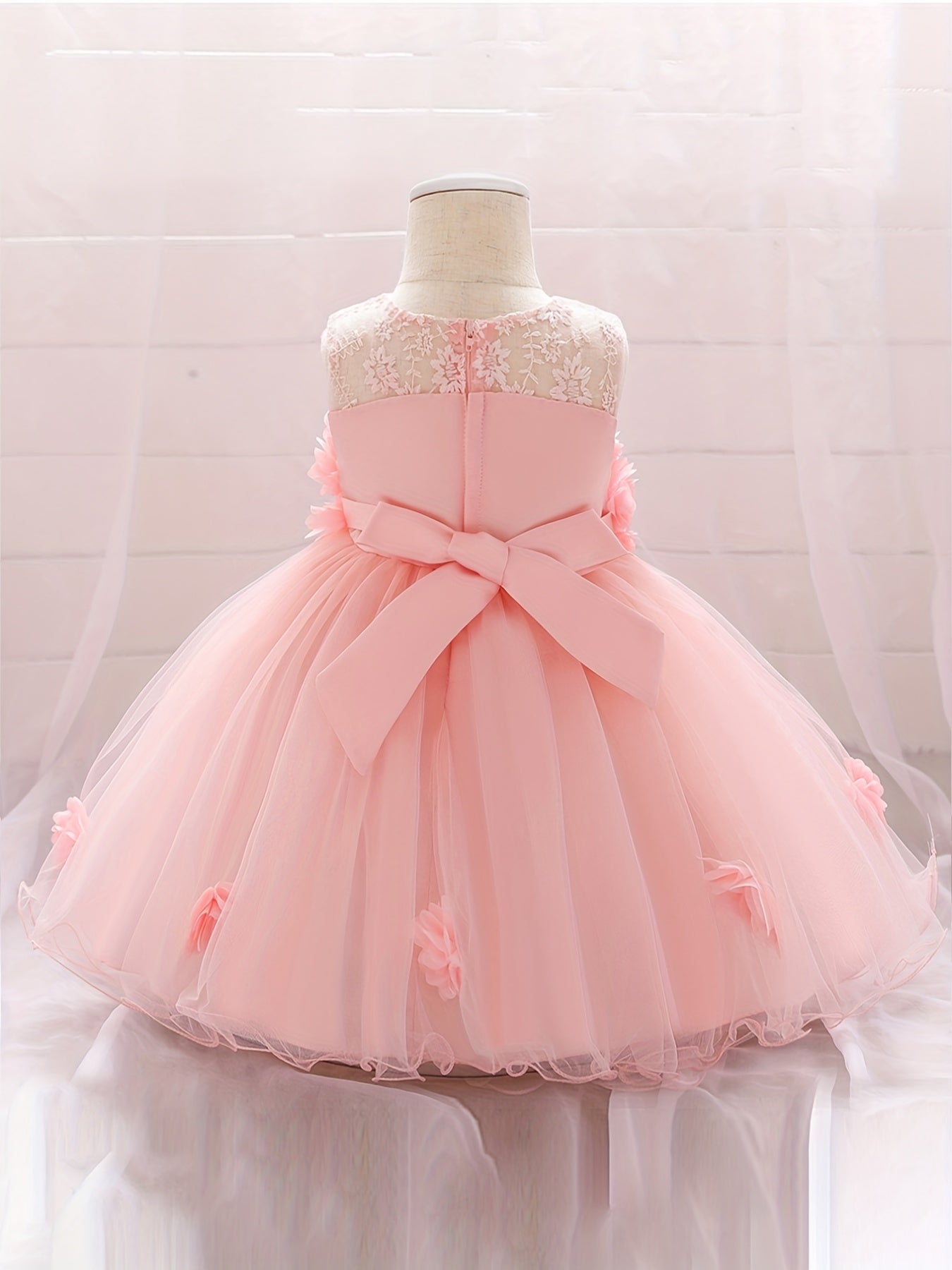 Hollow Out Flower Applique Princess Dress